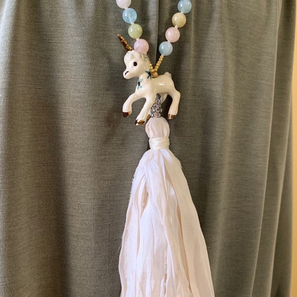 Handmade-vintage (1971) Ragen Henaker unicorn& Sari silk unicorn tassel necklace